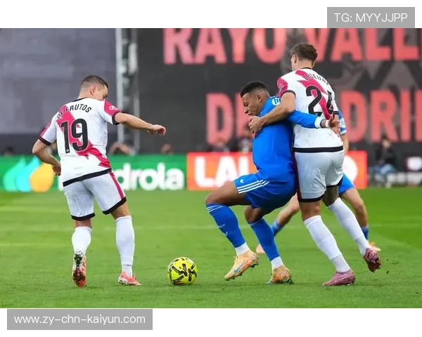 维尼修斯连续4场助攻,皇马锋线火力全开 维尼修斯连续4场助攻,皇马锋线火力全开